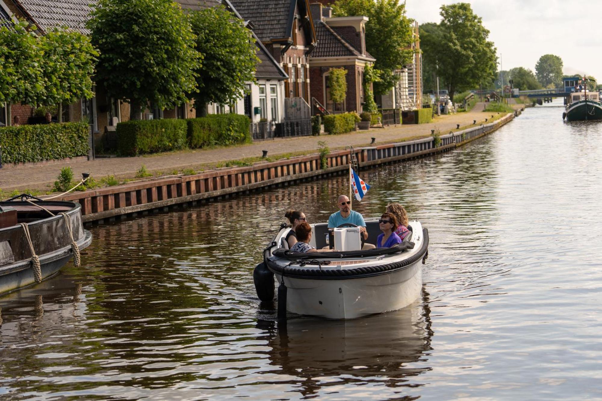 Waterdorp Burdaard Hotel Birdaard Exterior foto